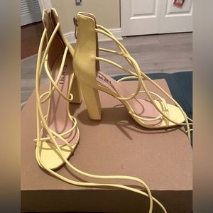 Simmi London High Heel Sandal Size 9 Yellow